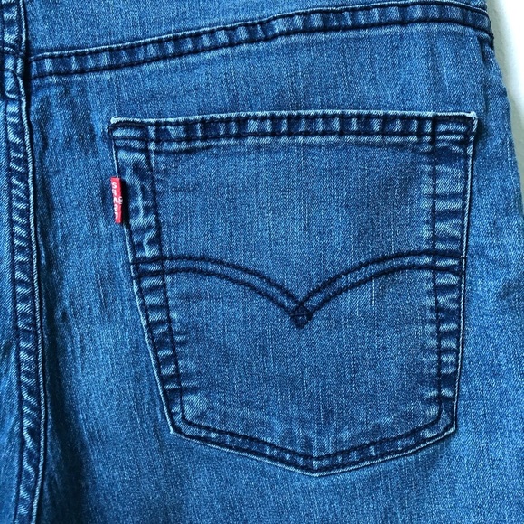 LEVI’s 511 Women’s Mid Wash Blue Denim Jeans Bermuda Shorts Whiskering Size 29 - Picture 9 of 14